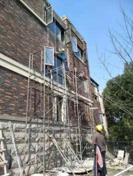 别墅外墙丙烯酸透明涂料防水