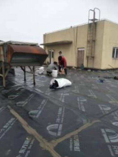 谢春路 128 号沪工屋面防水